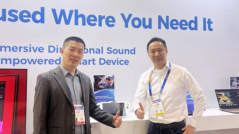 3D One 搭载清听声学定向扬声器聚音屏技术CQ9电子appCES 2025 腾讯游戏掌机(图3)